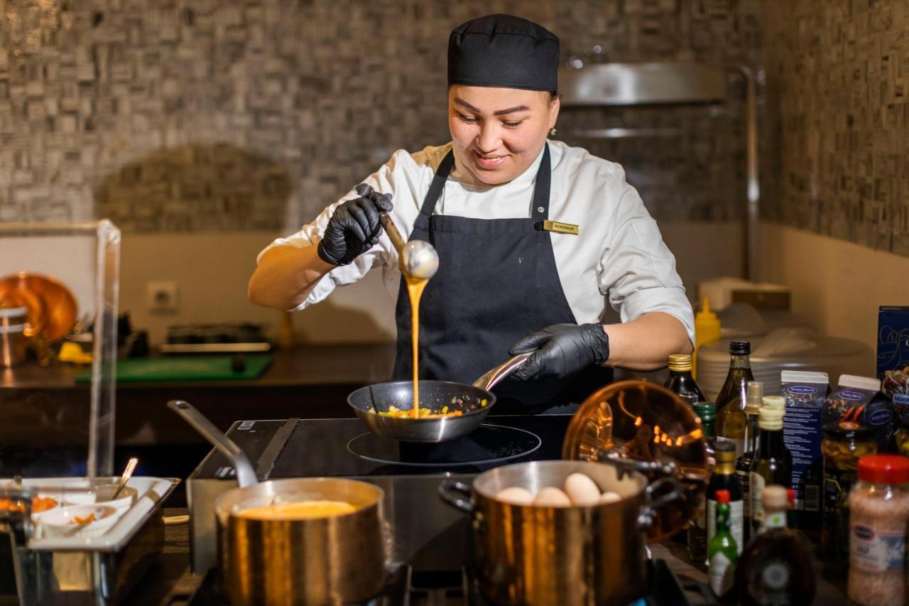 Hilton Samarkand Regency Eksteriør billede
